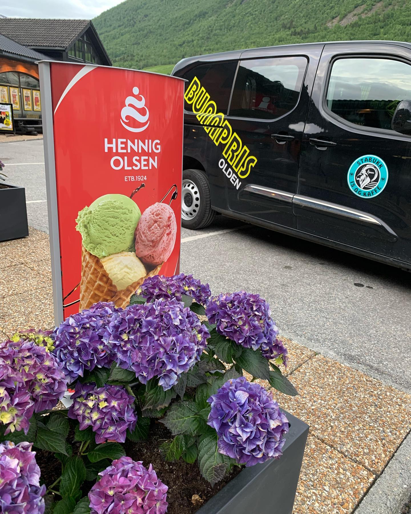 Butikksteikte bakevarer hos Bunnpris i Olden